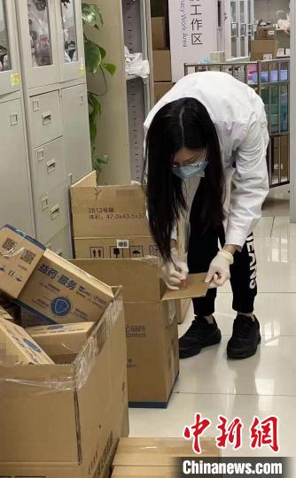 上海：互联网医院努力破解社区封控下民众看病难、配药难
