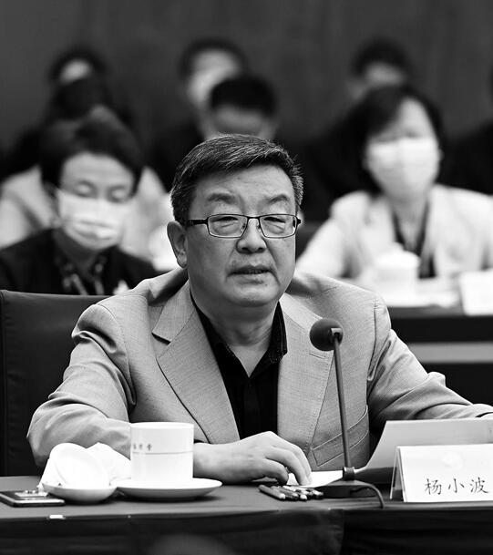 运用好读书活动这个载体