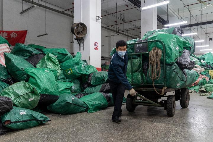 习近平总书记关切事｜“工具”里的奋斗与荣光