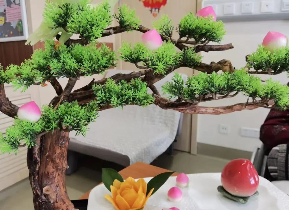 送别女神！电影表演艺术家秦怡今晨去世