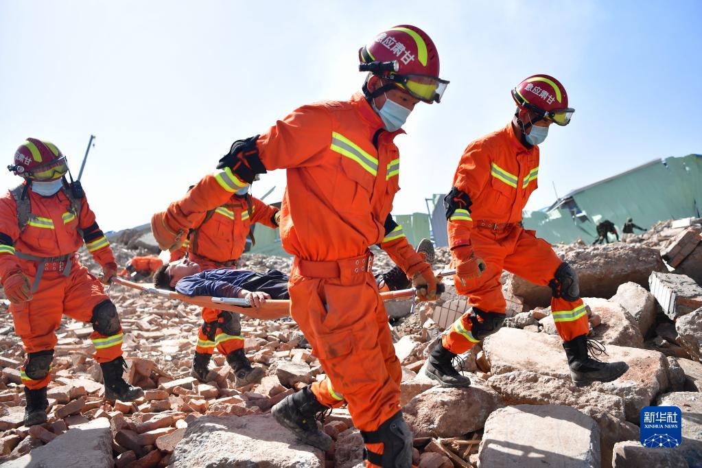 新华全媒+丨“应急使命·2022”抗震救灾演习在甘肃举行