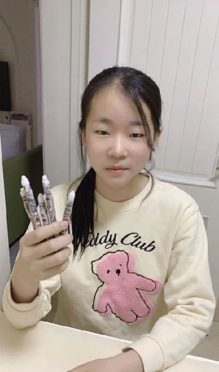 暖心有爱!北京市民“别出心裁”致谢“大白” 暖心有爱!北京市民“别出心裁”致谢“大白”