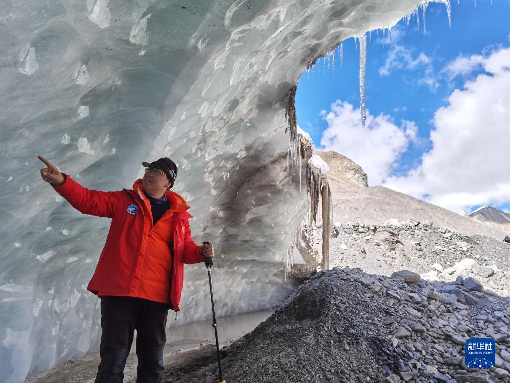 无惧风雪鉴未知 长空万里探山河——中国珠峰科考踏足“新境界”