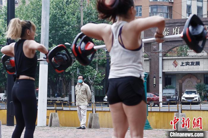 （上海战疫录）上海：运动健身成为疫情下市民日常生活“必选项”