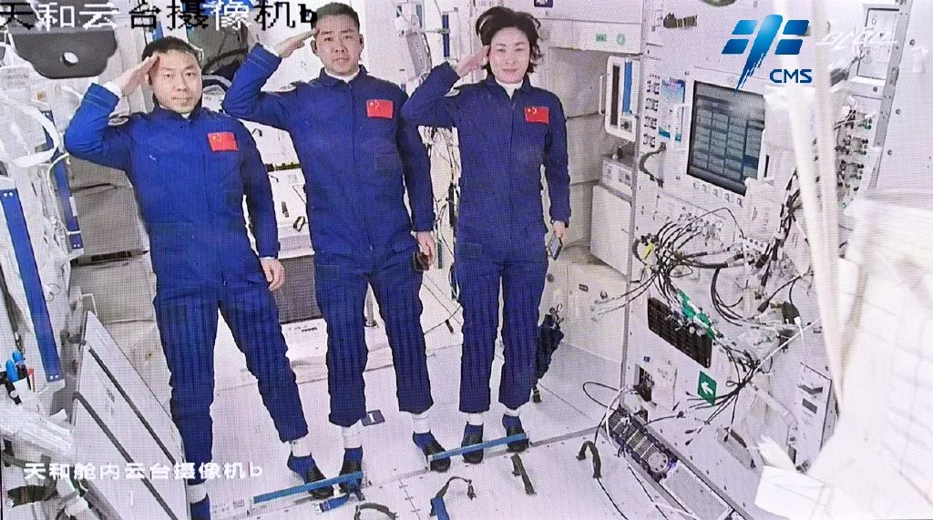 出征前刘洋没让孩子送行，这封信中她写下原因