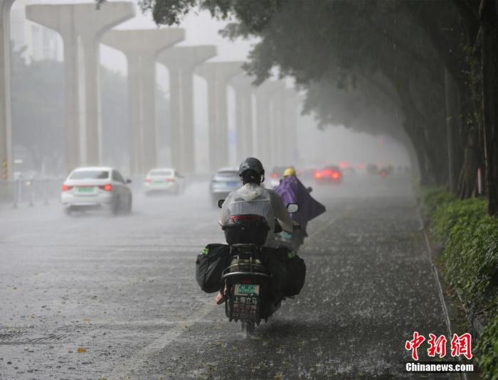 雨一直下，多地演练“如果雨水倒灌地铁”