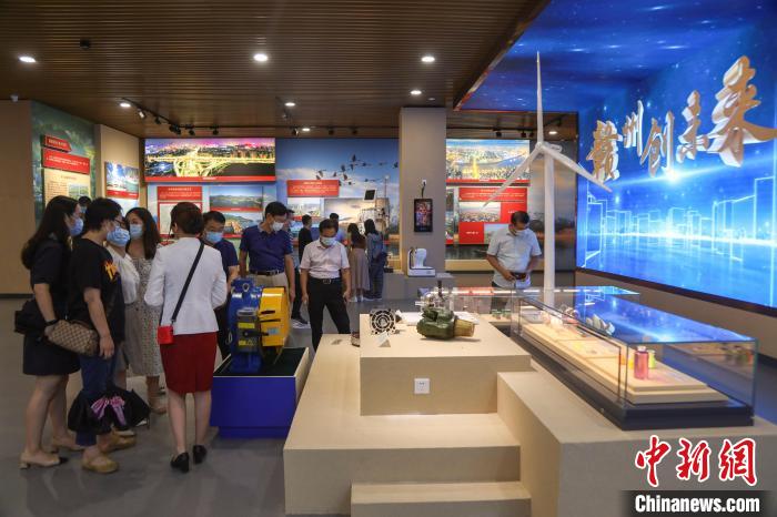 赣南等原中央苏区振兴发展战略实施十周年成就展在江西赣州开展