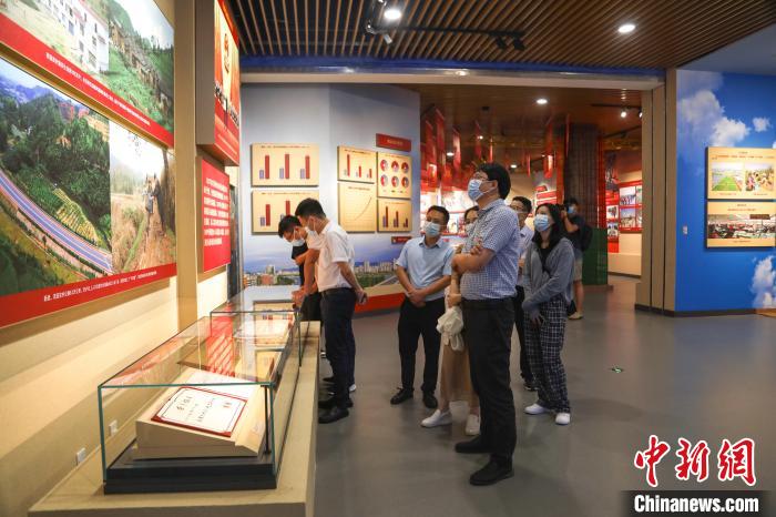 赣南等原中央苏区振兴发展战略实施十周年成就展在江西赣州开展
