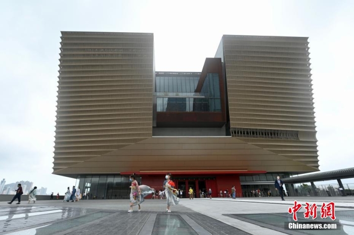 香港故宫文化博物馆正式开放 首日逾六千人参观