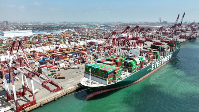 严防疫情输入 整治“层层加码”——国务院联防联控机制回应疫情防控焦点 严防疫情输入 整治“层层加码”——国务院联防联控机制回应疫情防控焦点