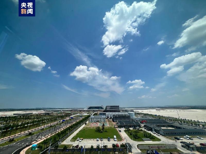 亚洲首个专业货运机场鄂州花湖机场今天正式投运