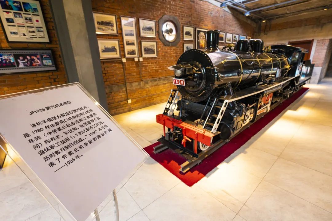 哪里可以坐粉色动车组？