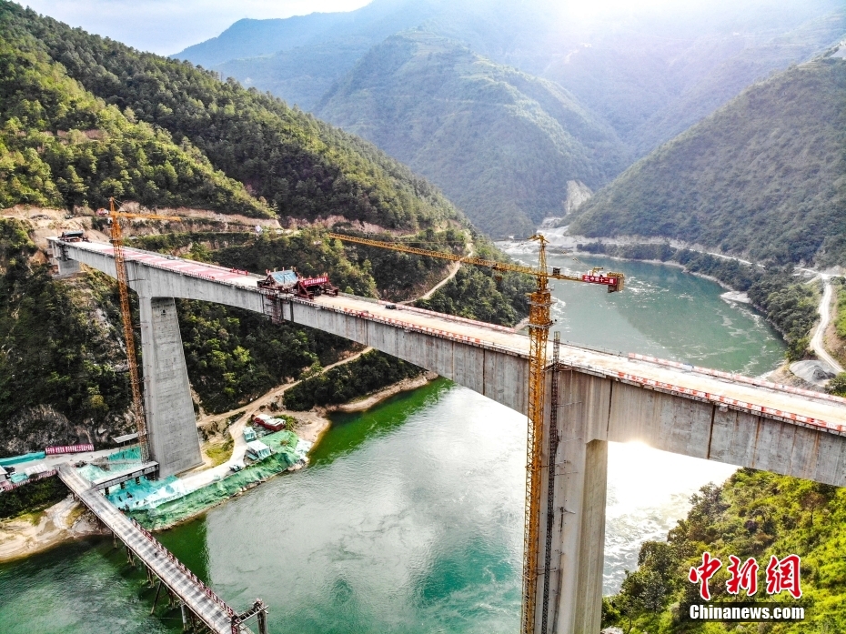 【江河奔腾看中国】邂逅澜沧江畔的美丽人生