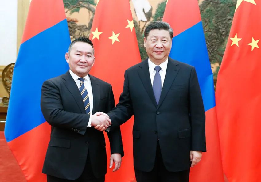习近平亲手接过的这份证书，引出一段“羊来茶往”佳话|习主席的国礼故事