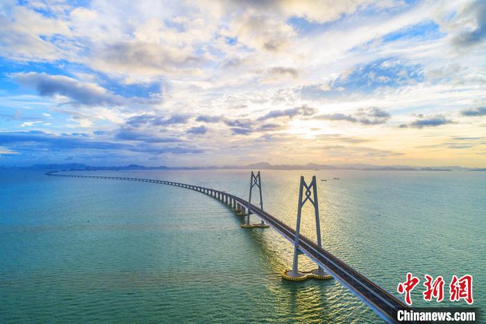 我们这十年坐标中国十年铿锵步中国新坐标