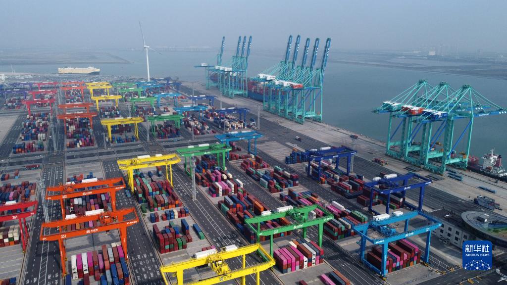 天津港“智慧零碳”码头吞吐量突破100万标准箱
