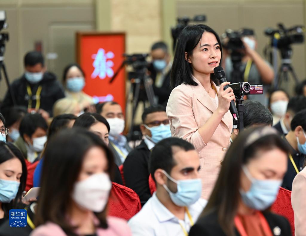 中国共产党第二十次全国代表大会新闻发言人举行新闻发布会