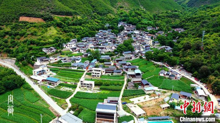 【十年@每一个奋斗的你】“新迪庆人”范敏：云南涉藏州县的“宝藏”值得向世界分享