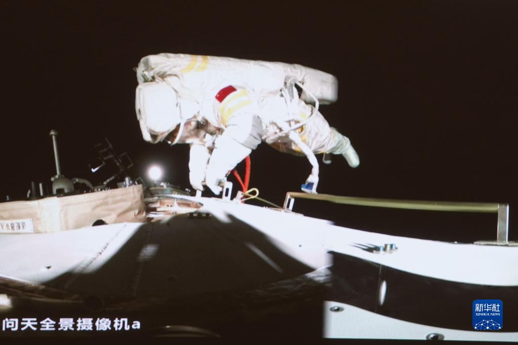 搭建“天桥” 检验组合机械臂——“T”字构型中国空间站首次出舱活动看点