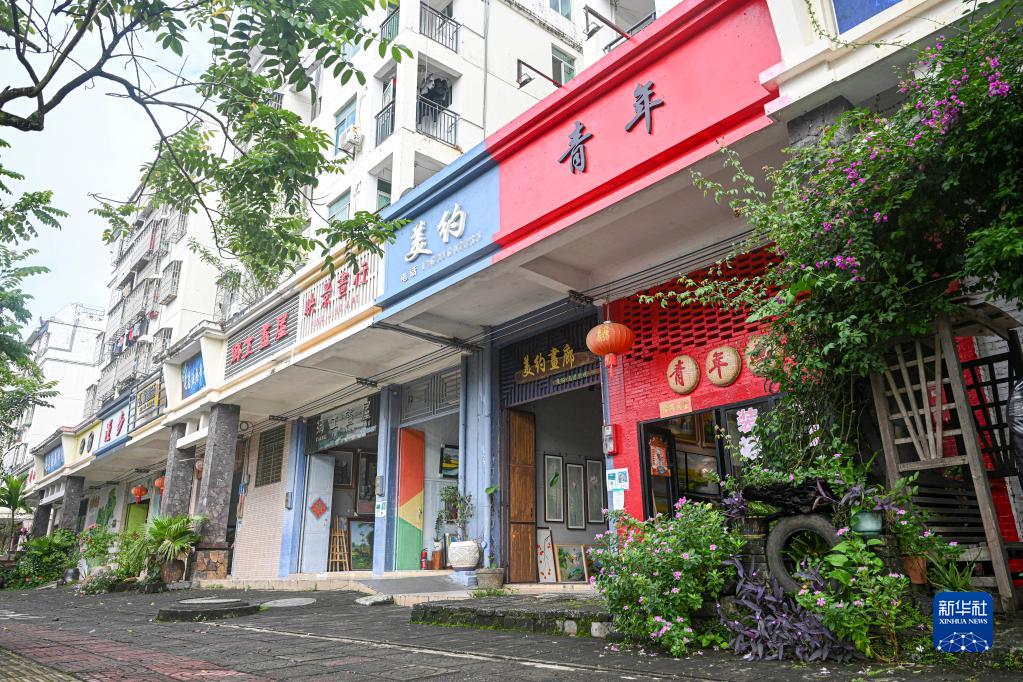 海南屯昌：发展油画产业 擦亮文化名片