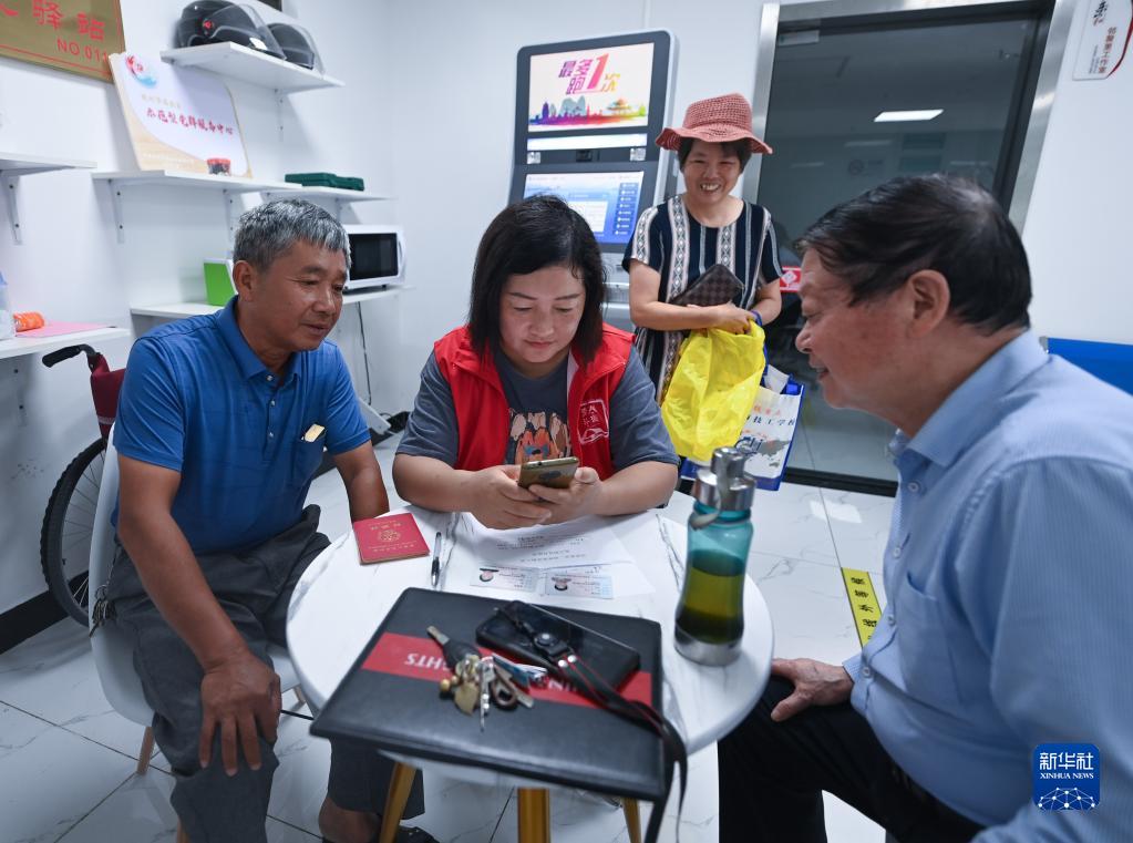 让群众过上更加幸福美好的生活——党的二十大精神进城乡社区综述
