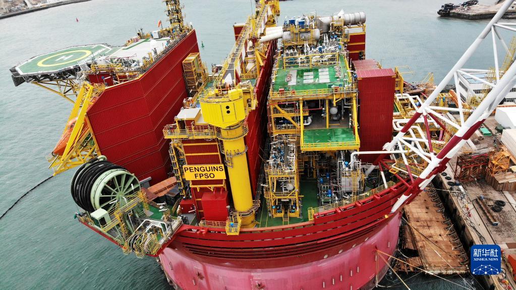 中国制造“海上油气巨无霸”顺利交付