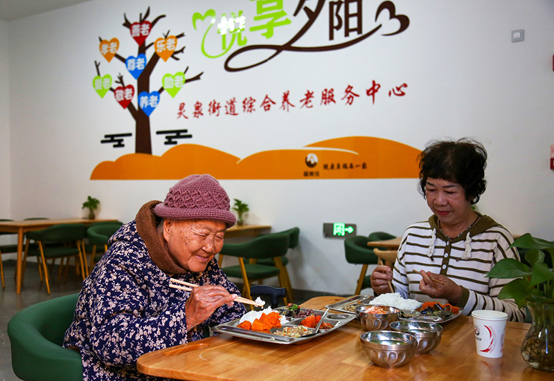 云南开远：老年食堂的“幸福味”