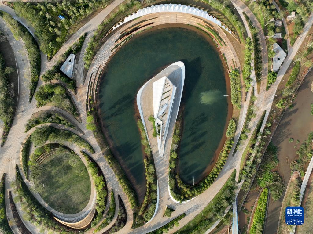鸟瞰海口西秀公园