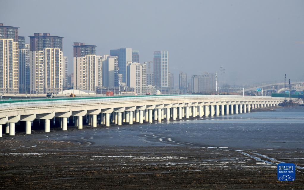 青兰高速改扩建跨海特大桥建成通车