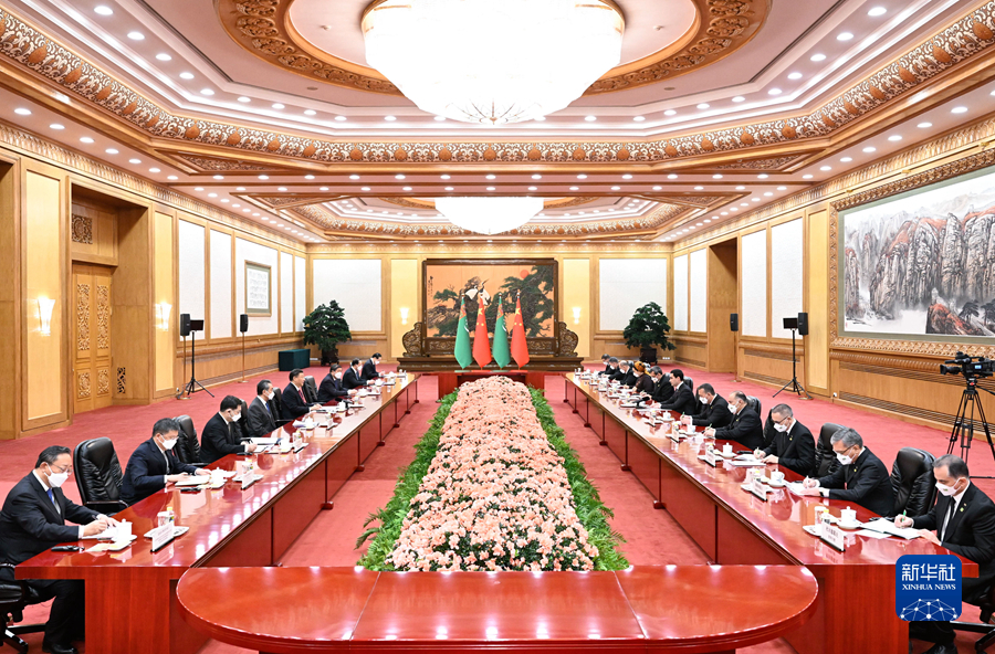 习近平同土库曼斯坦总统谢尔达尔·别尔德穆哈梅多夫举行会谈