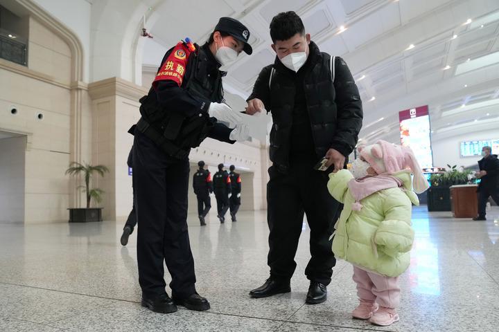 中国疫情防控新阶段下首个春运开启