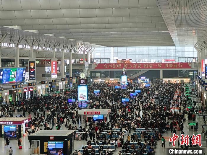 【活力中国】中新财评：升腾的烟火气，彰显中国经济活力