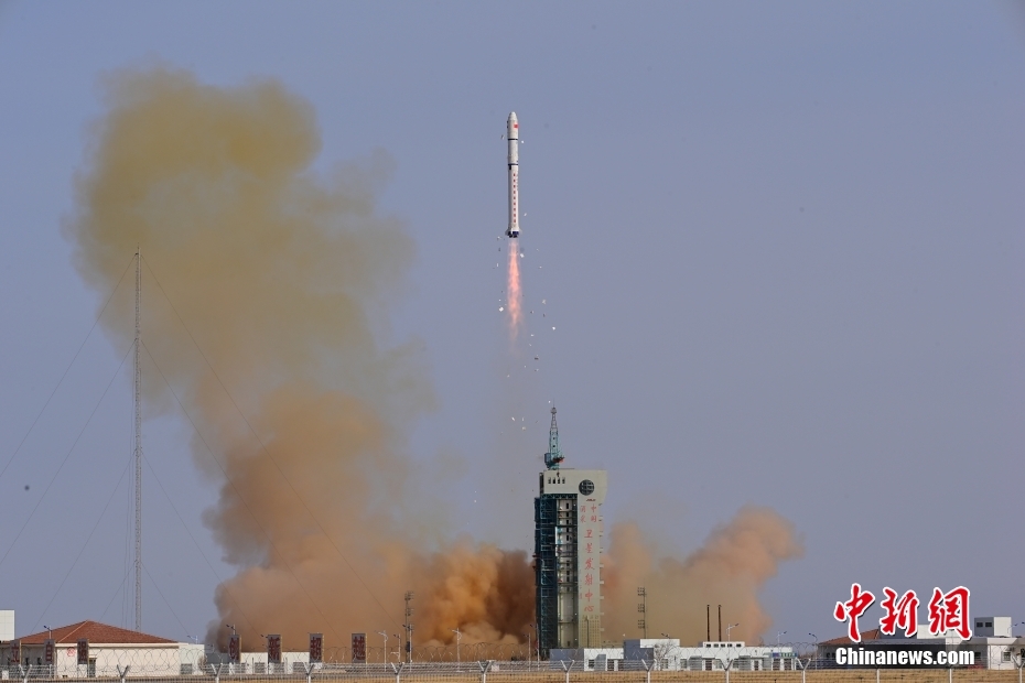 中国成功发射遥感三十七号卫星等3颗卫星