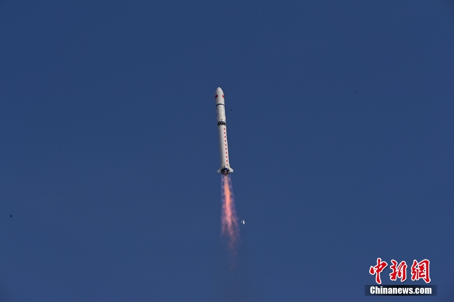 中国成功发射遥感三十七号卫星等3颗卫星