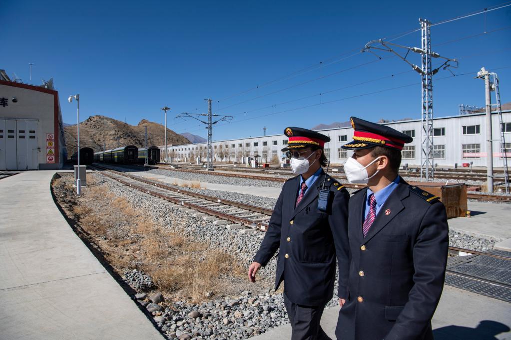 新春走基层丨从司机到乘客：一名青藏铁路人的春运记忆