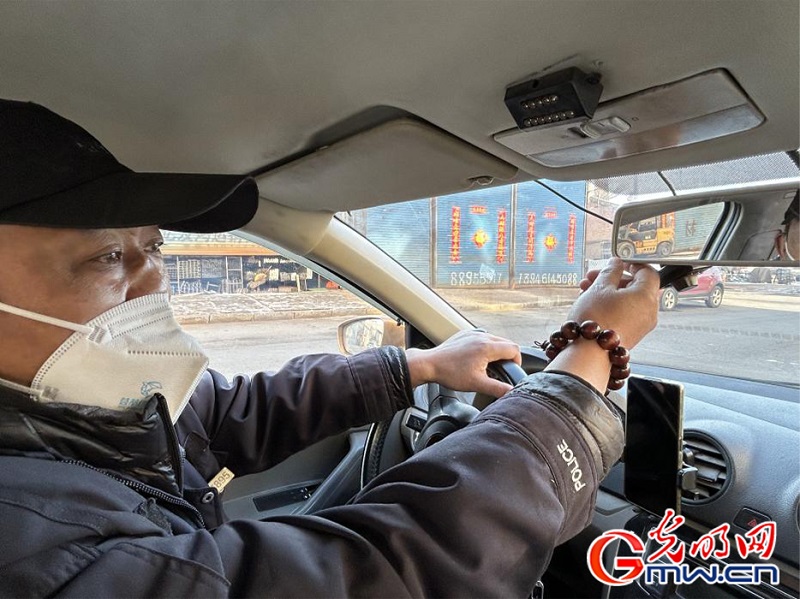 【新春走基层】冰城出租车司机的别样“春运”