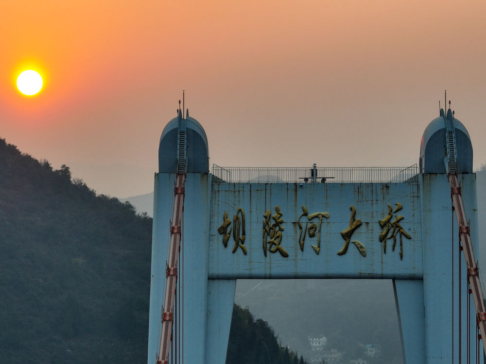 新华全媒+｜VR视角领略“中国桥梁博物馆”之美