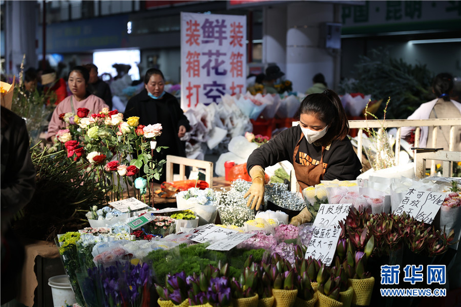 云南昆明：“亚洲花都”消费市场持续升温