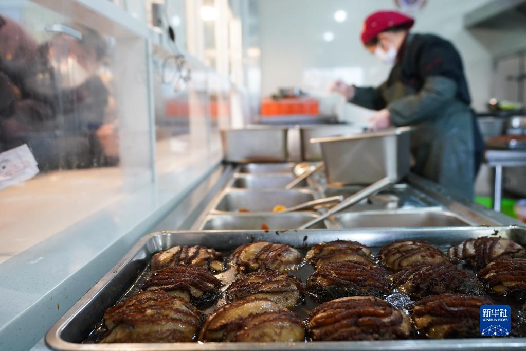 江苏南通：社区食堂 幸福味道