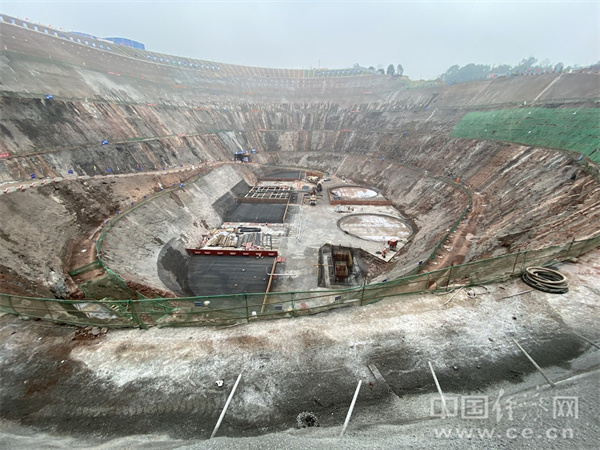 【走进区域看发展】重庆：这个80米深坑，藏着一个“龙首”工程
