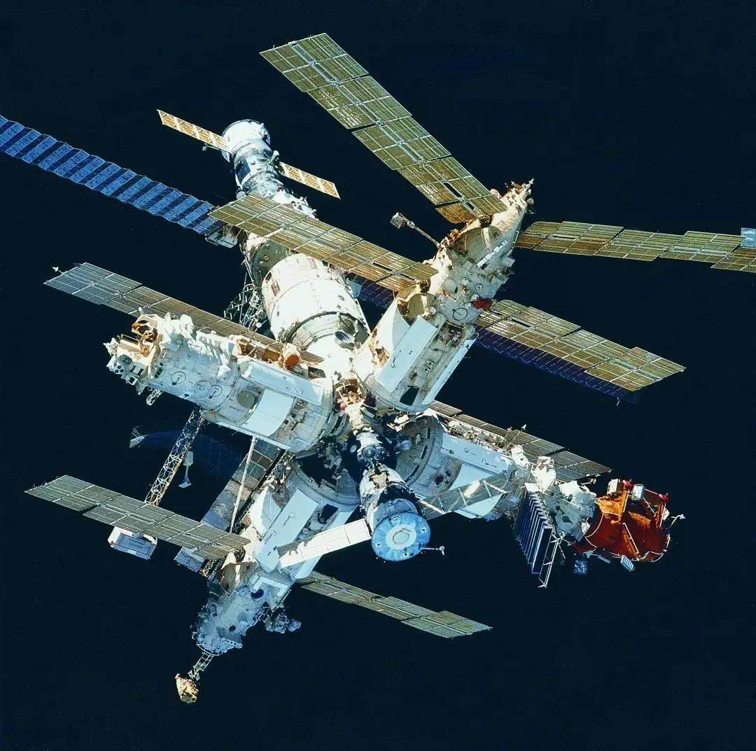 太空“机甲”！拥有N+1种变形的中国空间站长什么样？