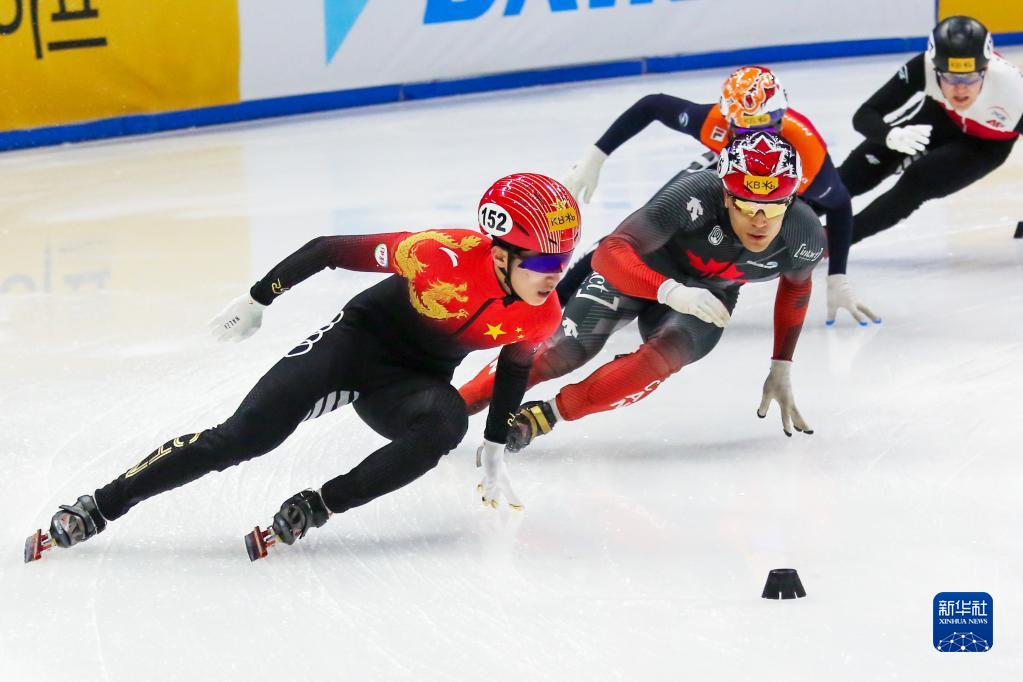 短道速滑——世锦赛：中国队晋级男子5000米接力决赛