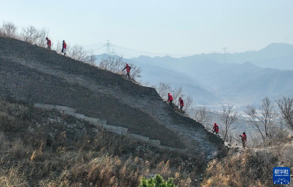 “长城保护小分队”在行动