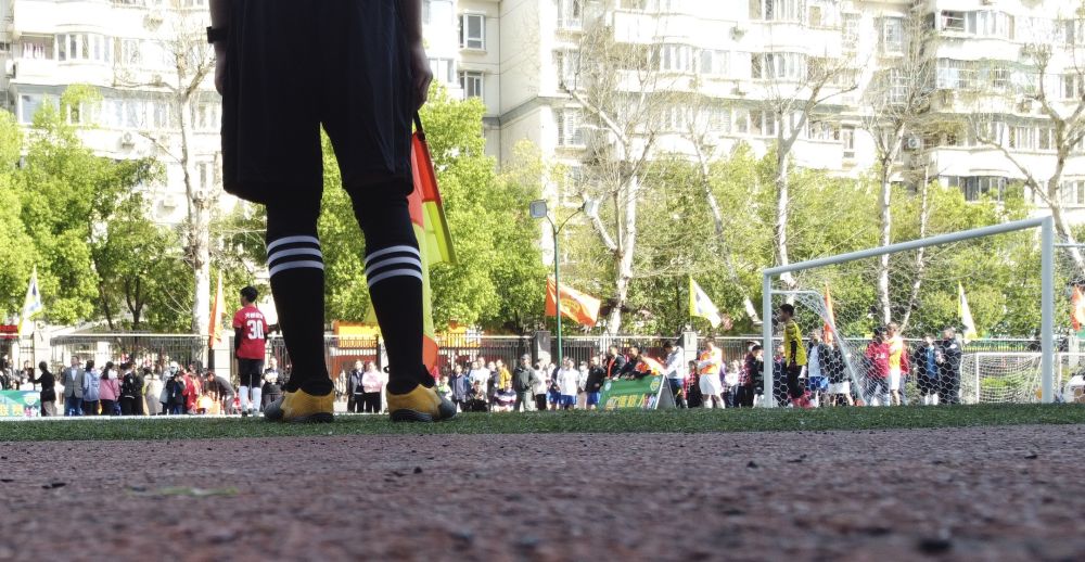 一所小学办起28支队的超级联赛：从这些细节看校园足球的希望