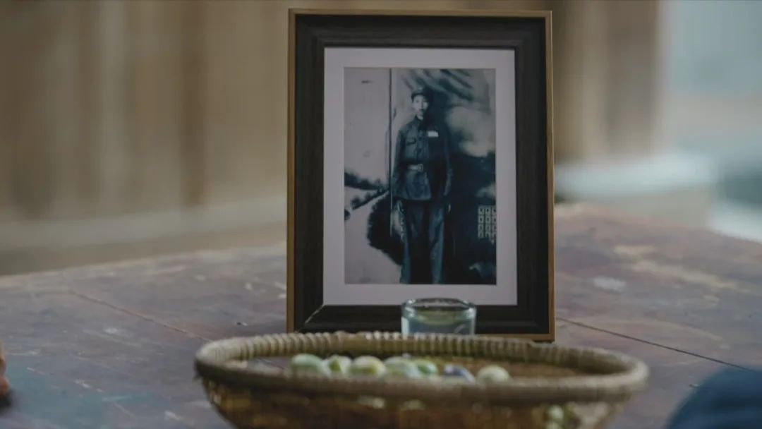 英雄之光丨橄榄树下,酿酒等你70年……