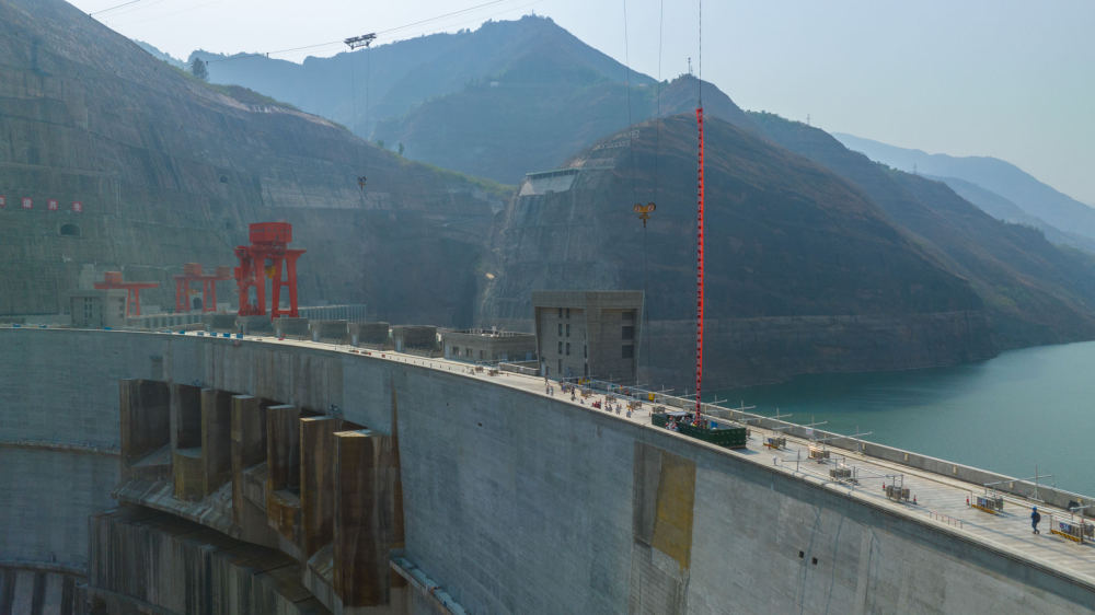36.74米！白鹤滩水电站大坝取出世界最长常态混凝土芯样