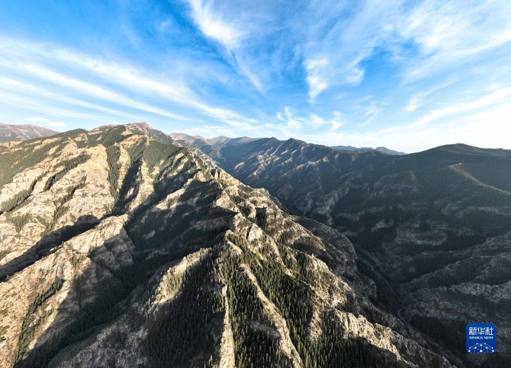 初夏贺兰山