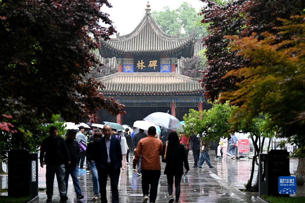 博物馆里寻访千年丝路