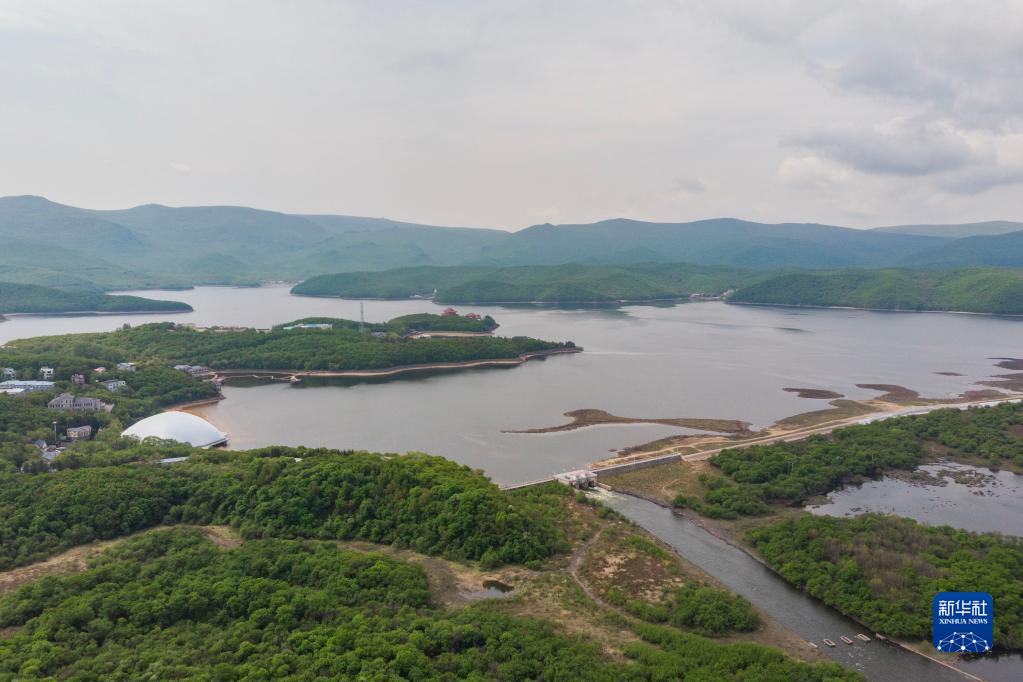 山清水秀镜泊湖