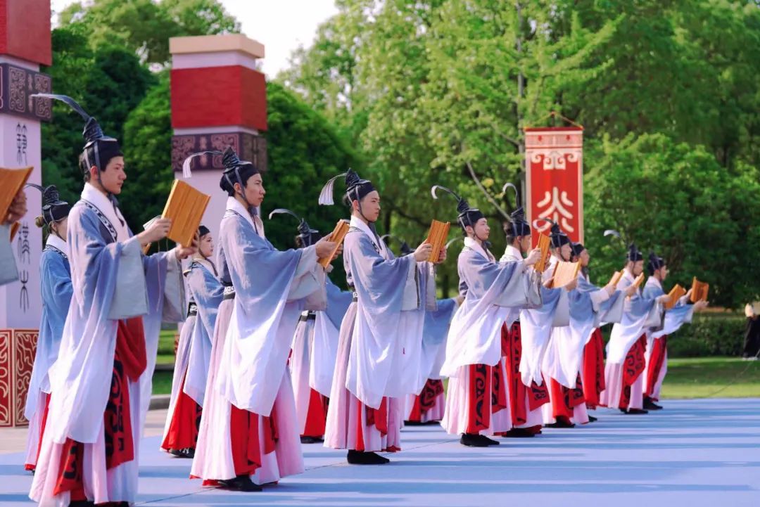 跟着总书记看中国 | 赓续民族血脉 同绘华夏愿景